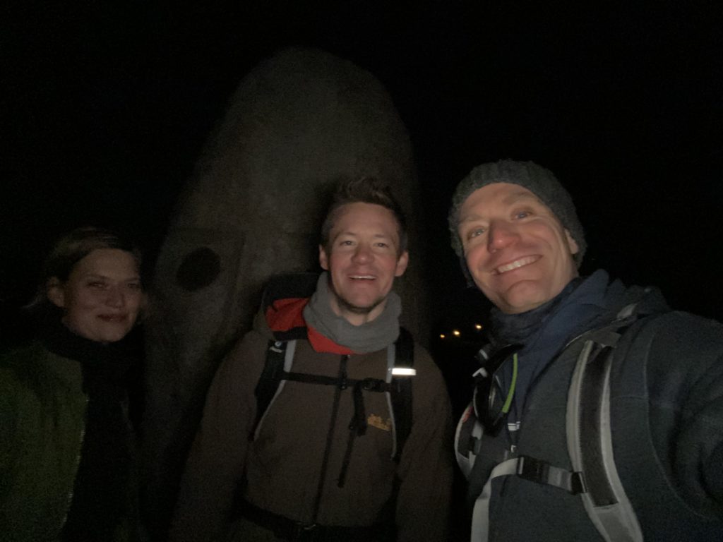 40 km Hiking with ball - close to the end, the traditional Beuys Büste