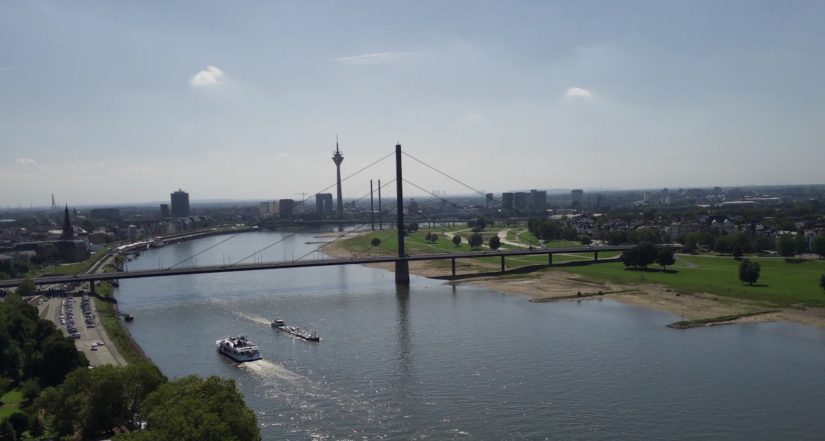 Sightrunning Düsseldorf, Classic Sightseeing Tour am Rhein